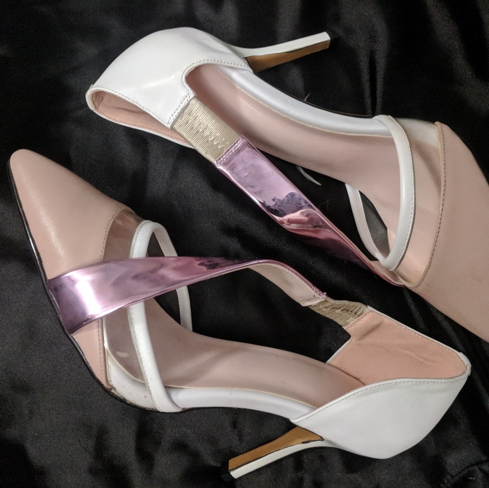 Neutral Metallic heels